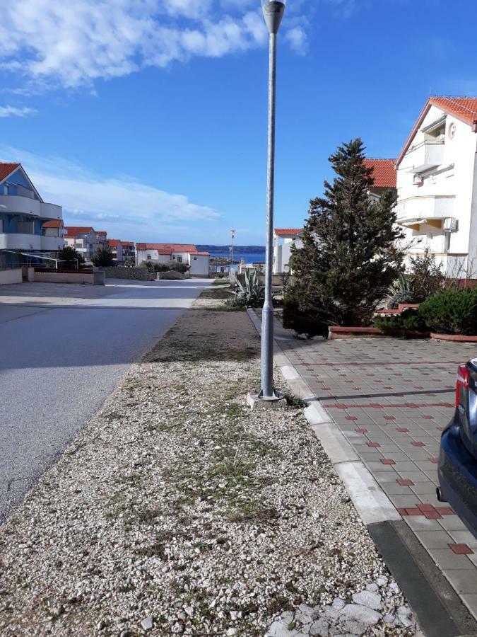 Marina & Luka Leilighet Povljana Eksteriør bilde